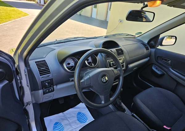 Suzuki Ignis cena 13500 przebieg: 109000, rok produkcji 2005 z Puławy małe 172